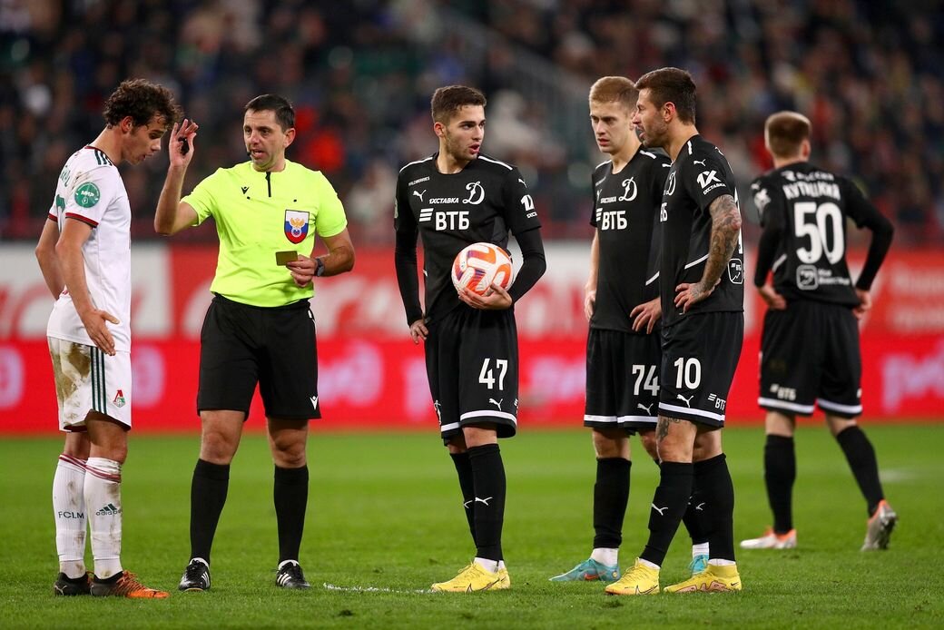 Арена спорт 1 премиум сербия. Дивеев футболист фото. Аленичев футболист в Локо.