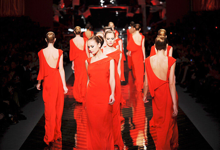 Почему красный цвет так много значит для модного дома Valentino