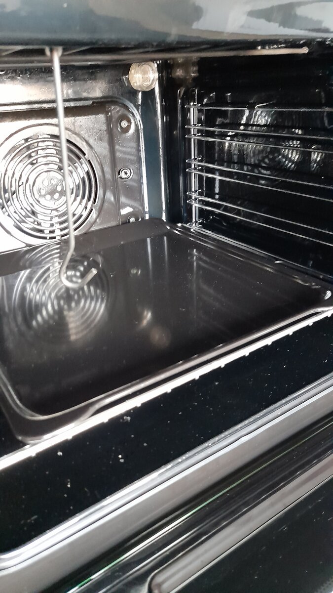 Справа отверстие для вертела. Фото автора