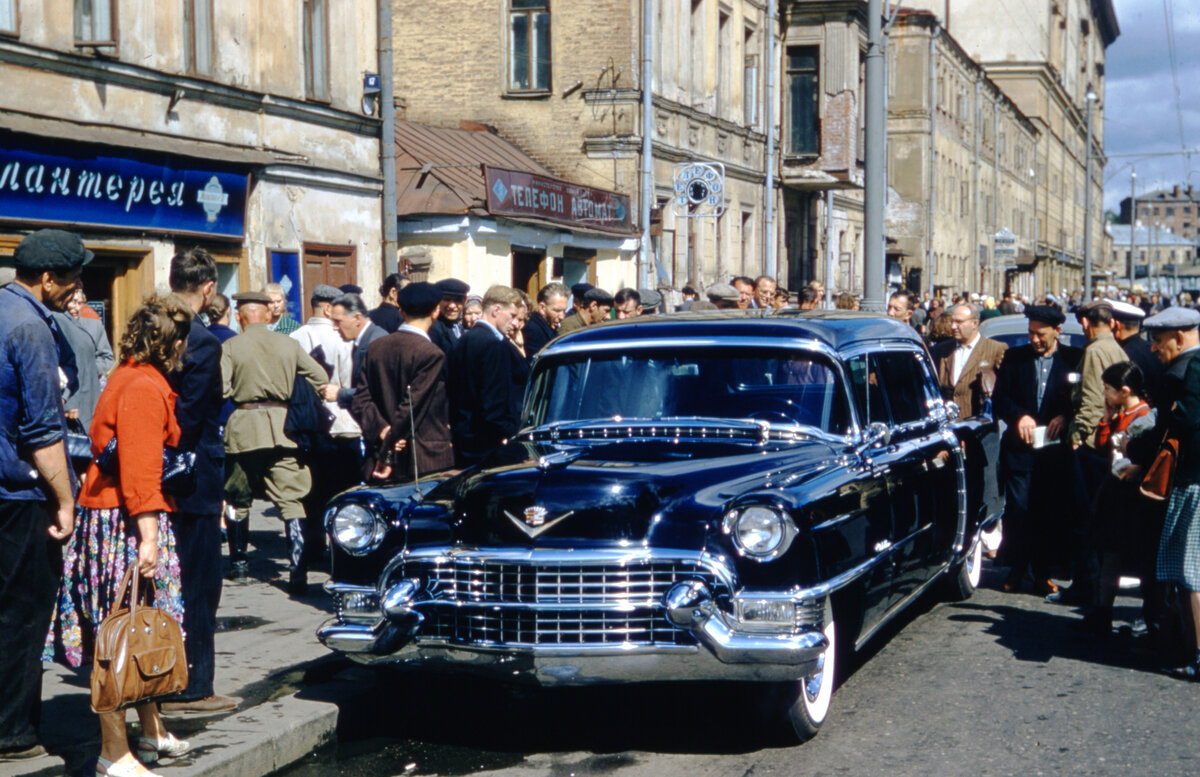 Прогулка по Москве 1956 года. Как выглядела столица СССР в год постройки  