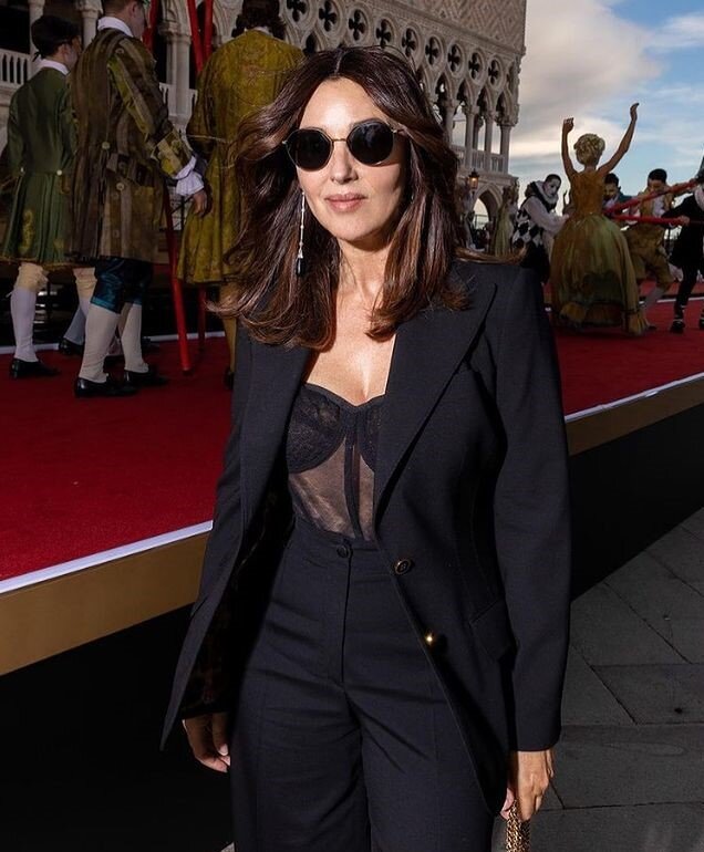    Моника БеллуччиСоциальные сети