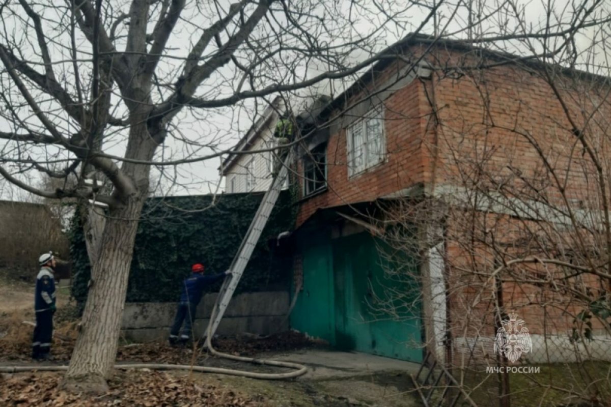    В Лабинске произошел крупный пожар с пострадавшими