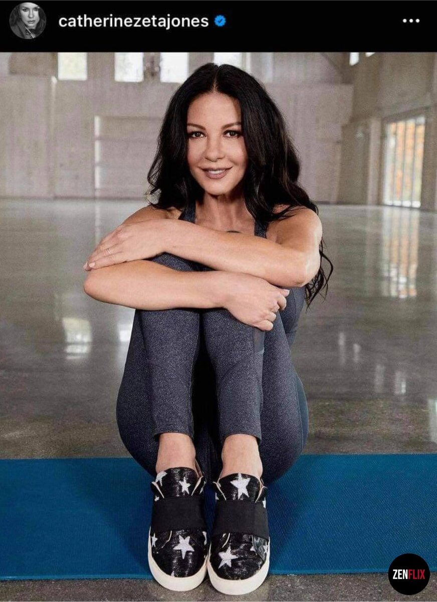 51 летняя Кэтрин .Источник: instagram catherinezetajones 