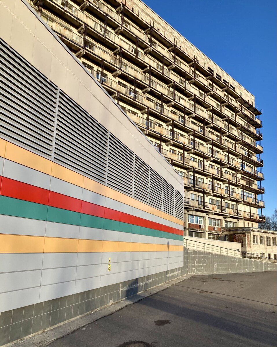 С этого ракурса как раз видны балконы нашего отделения