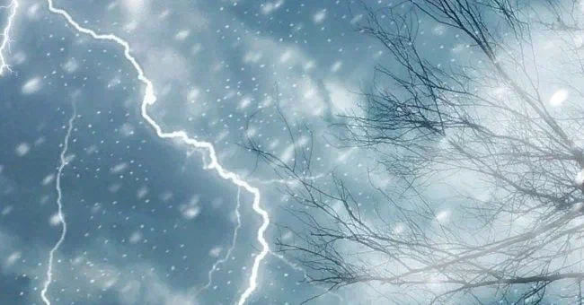 Обложка к фанфику "Холод и Молния" по фэндому "Как приручить дракона".