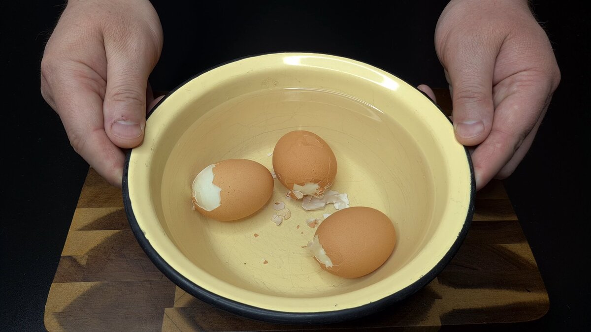 Как сварить яйца чтоб они не лопнули