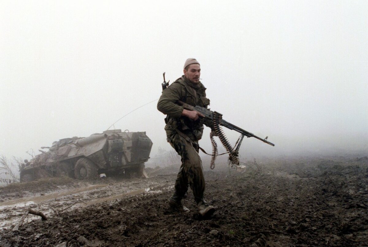 Пулемётчик ПКМ Чечня 1995. Сергей волына морская пехота.