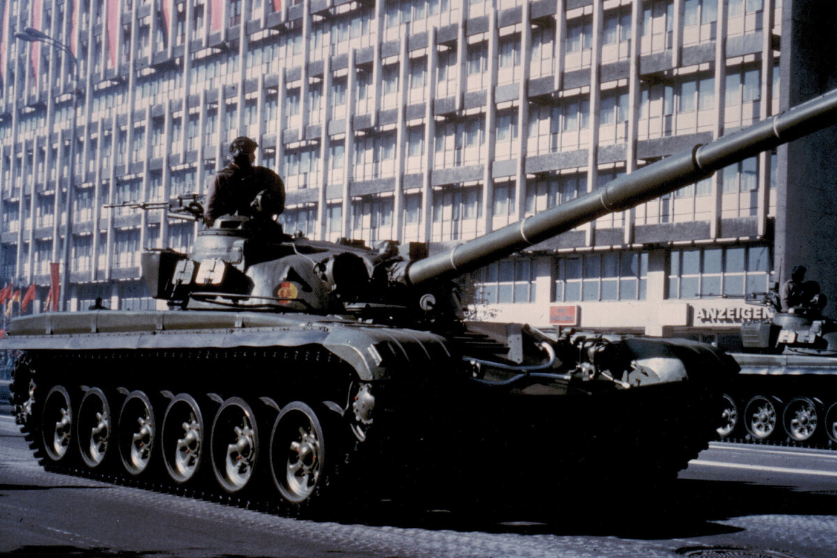 Г д р м. Т-72 ГДР. T-72 NVA. Т-72 армии ГДР. Танк т 72 ГДР