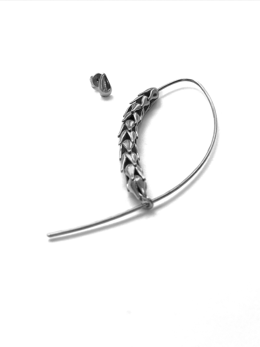 Серебряные асимметричные серьги "Колосок"