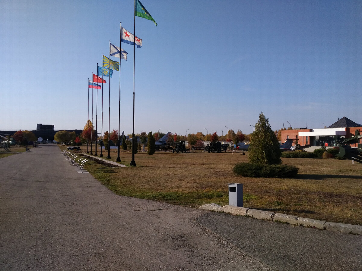 Парковая часть музея