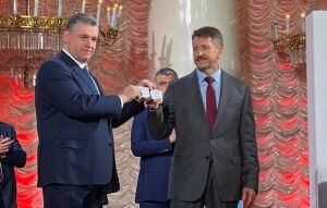    Фото: Telegram-канал Леонида Слуцкого Константин Бухтатов