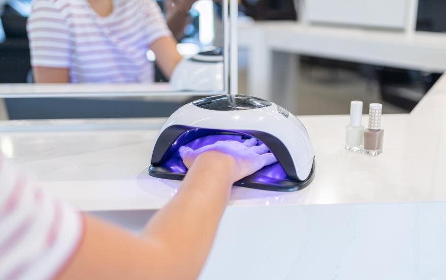 Сушилка для ногтей. Ультрафиолетовая лампа.