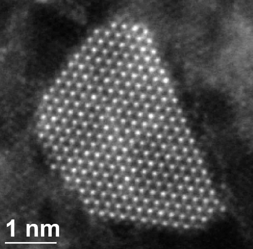 Атомы под электронным микроскопом