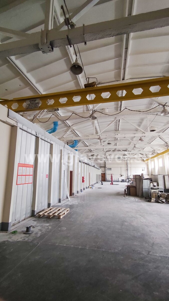 Очищенный и перекрашенный цех