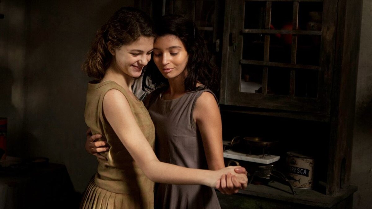 Елена и Лила