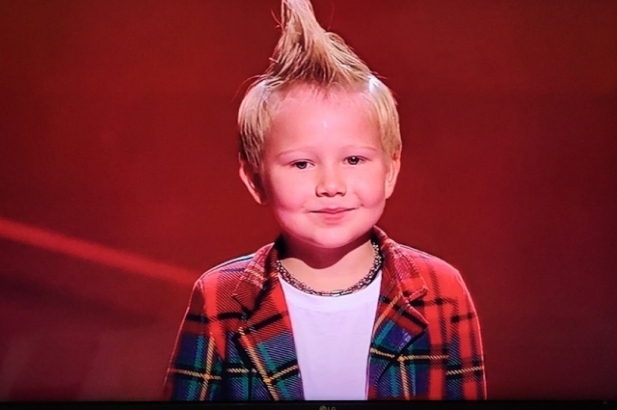    Отец мальчика хотел, чтобы сын стал военным как и он.