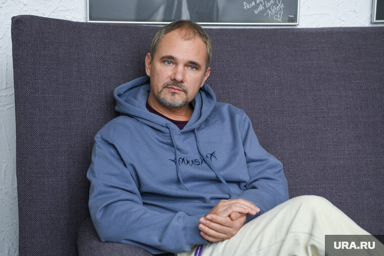    Дмитрий Лошагин собирается переехать в Москву