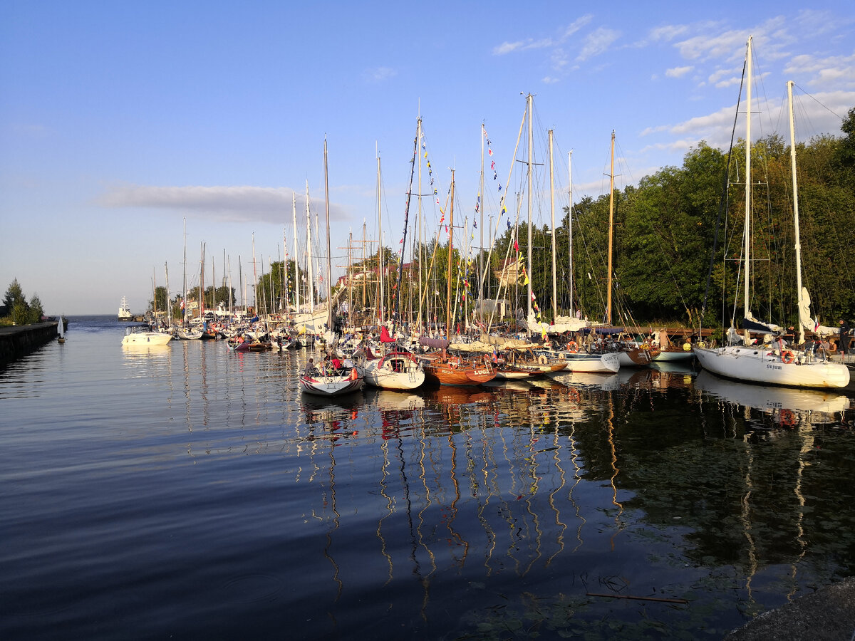 Паркинг на Сидороском канале.