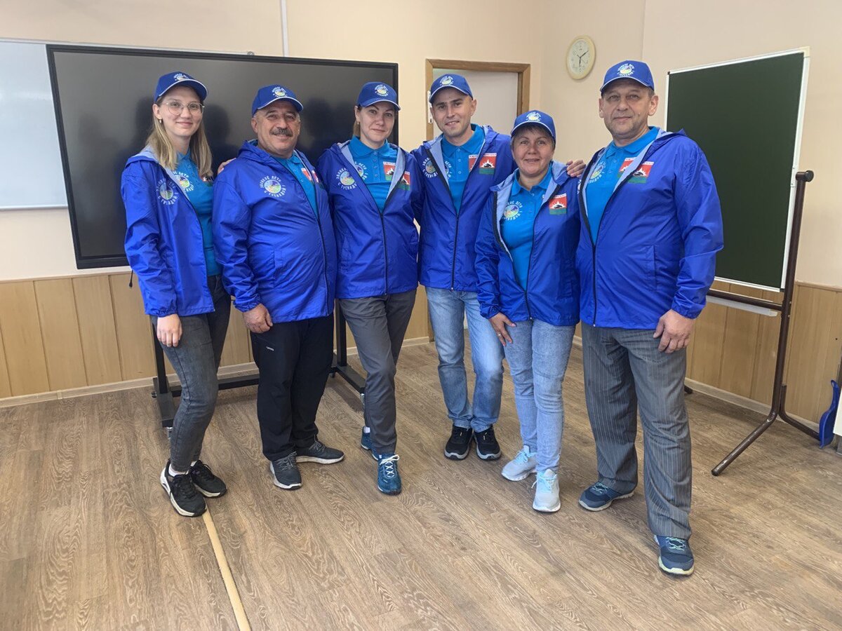 Актив нашего турклуба. Нашли меня на фото?))