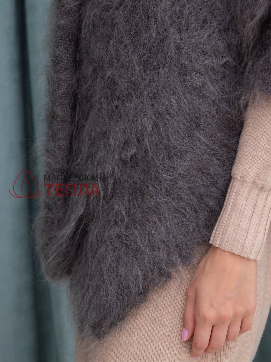 Роскошная пуховая шаль, о которой мечтает женщина абсолютно любого возраста, , максимально подчеркнет величие своей обладательницы и максимально раскроет ее женскую сущность!