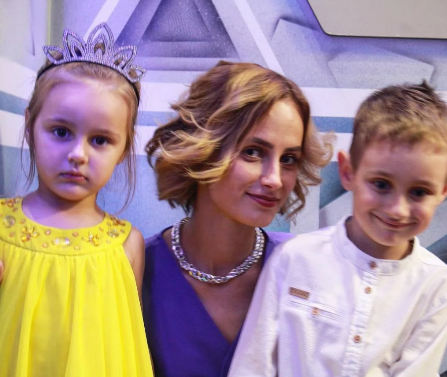 Алена коломина биография личная жизнь фото Алёна Коломина: спортсменка, отличница и просто красавица из Луганска в российск