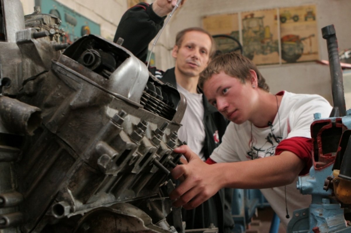    Важно, чтобы знания всегда подкреплялись практикой и помощью наставника.