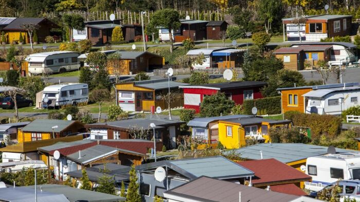 Две американки живут в доме... из школьного автобуса. Пойдем к ним в ...