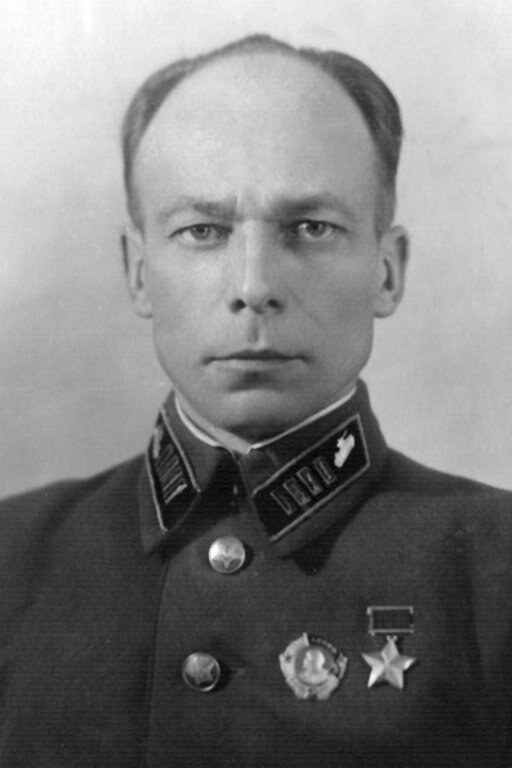 Поль Арман ( 22марта 1903 - 7 августа 1943 )