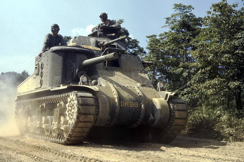 V 2 м3. M3 танк. M3 Lee. M3 Grant танк. M3 американский танк