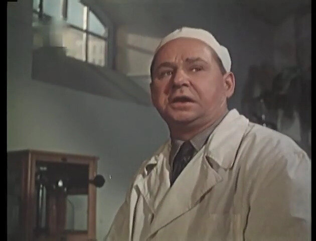 Научный сотрудник Викентий Карпович Карпушин, в исполнении актера МХАТа Владимира Грибкова. 