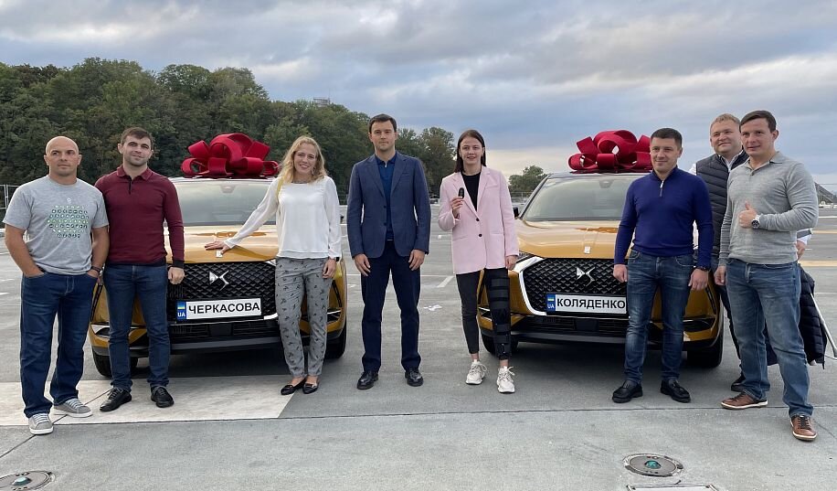 Вручение олимпийцам автомобилей 2021