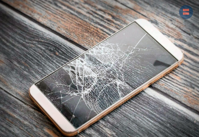 Помогут чехол и защитное стекло