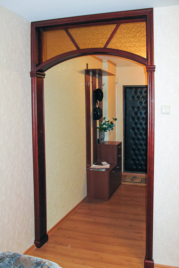 Витраж с колонами