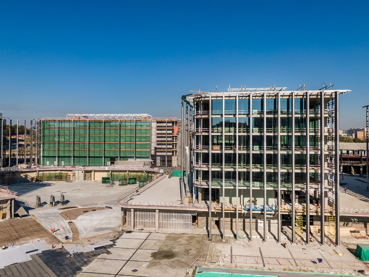 Строительство делового квартала Сколково Парк