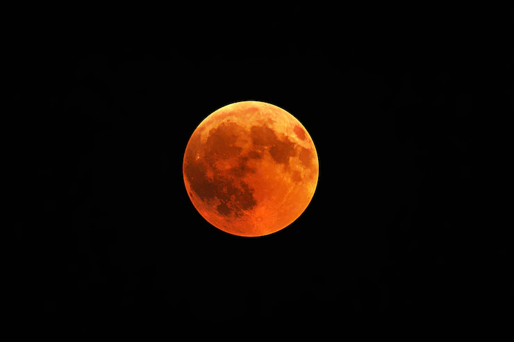 https://www.freepik.com/free-photo/beautiful-shot-red-moon-with-black-night-sky_13006077.htm?query=dream%20at%20night&collectionId=2402&page=2&position=24&from_view=collections