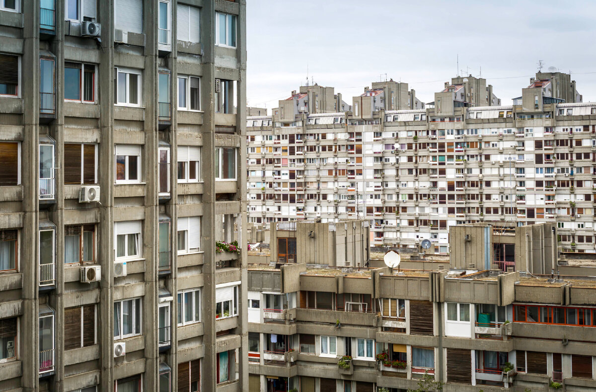 Белград: братский, неухоженный, панельный | Фёдор Тенин | Дзен