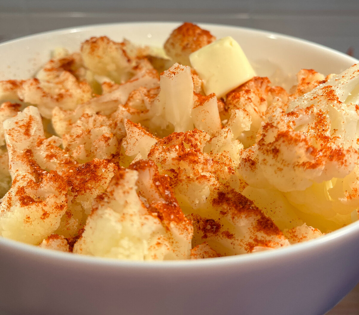 Зачем вообще сладкое, когда есть запеченная цветная капуста со сливочным маслом? Даша Третьякова - гений низкоуглеводной кулинарии! https://t.me/wellness_hedonism