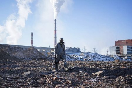 Специалист  Федерального экологического оператора на территории бывшего  химкомбината «УсольеХимпром». Пресс-служба Федерального экологического  оператора