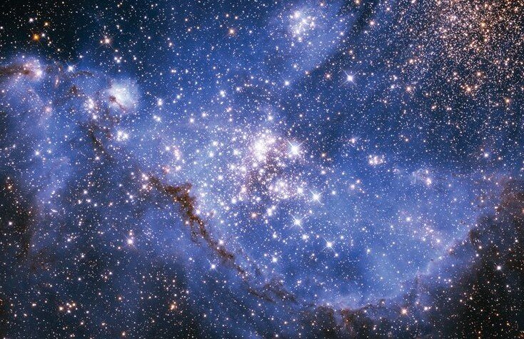 NGC 346 — звездный "питомник", регион активного звездообразования в Малом Магеллановом Облаке