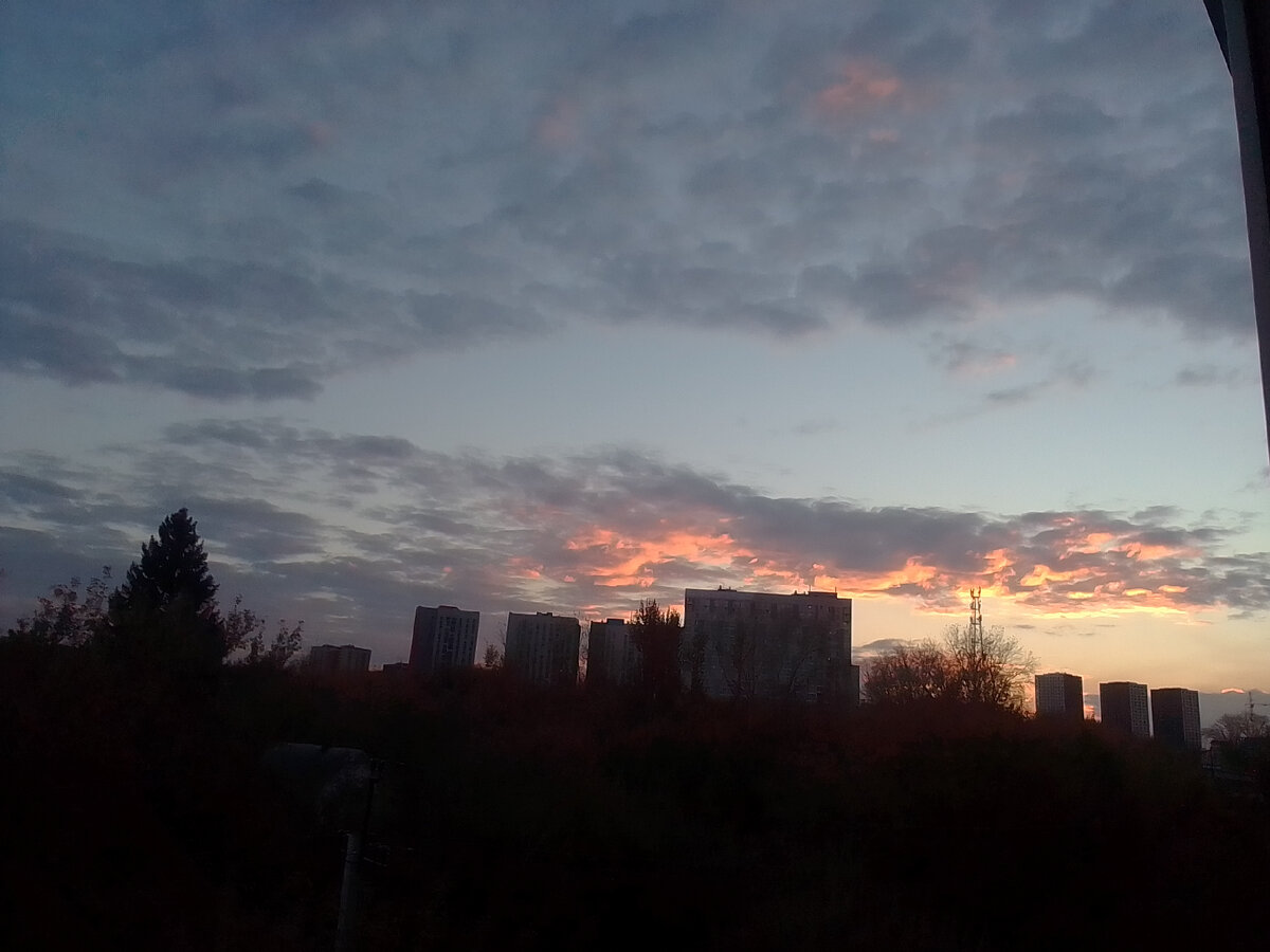 фото из личного архива( закат над городом)