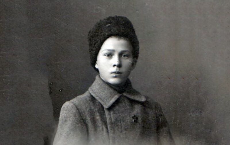 Аркадий Гайдар в Красной Армии, 1919 год. Этот снимок он прислал домой с фронта