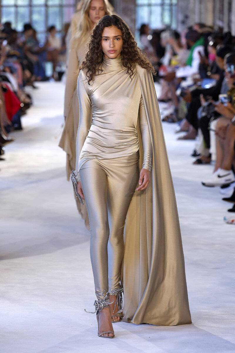    Alexandre Vauthier осень-зима 2022/23LEGION-MEDIA