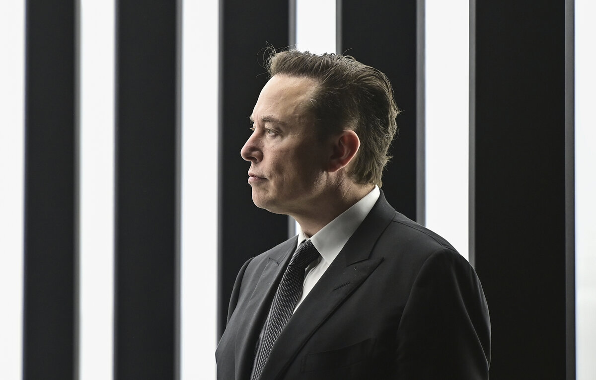    Глава Tesla и SpaceX Илон Маск  Patrick Pleul/Pool via AP