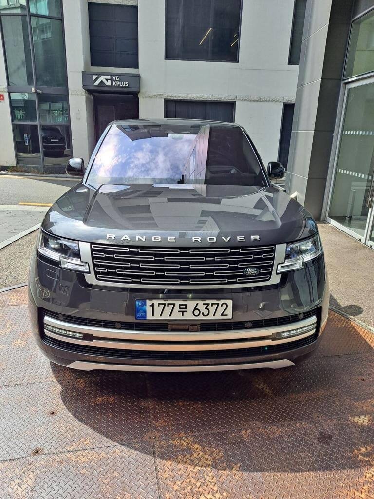 Этот автомобиль не успели купить, в РФ он обойдётся около 265.000 USD