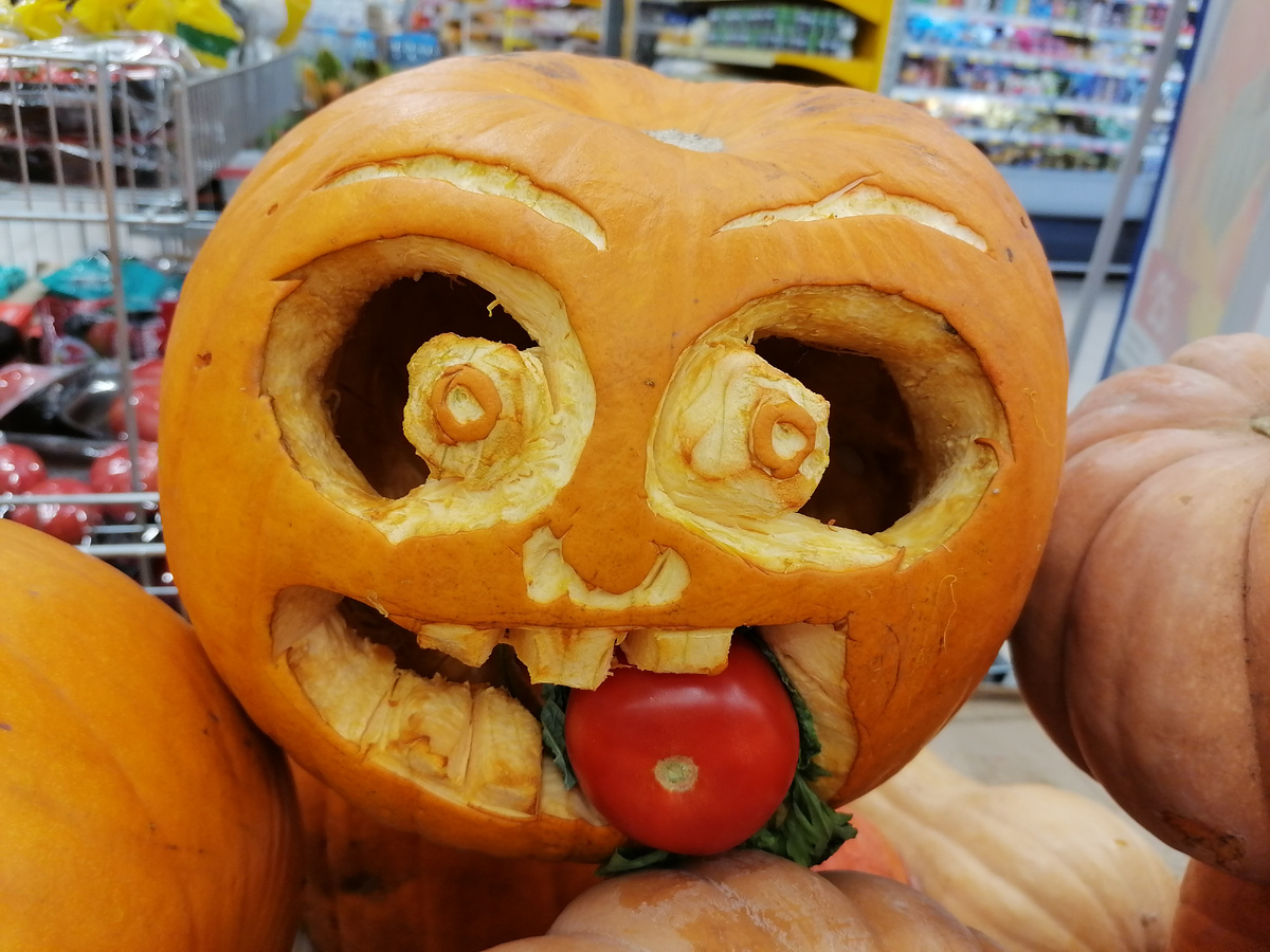 Праздник он такой... Не знаешь, что от него ожидать.