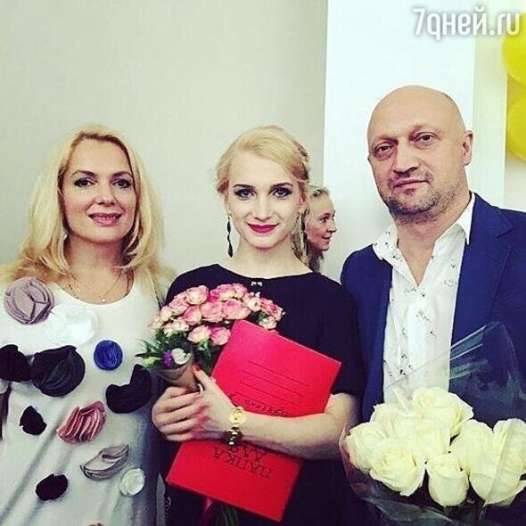    Мария Порошина и Гоша Куценко с дочерью Полиной Социальные сети