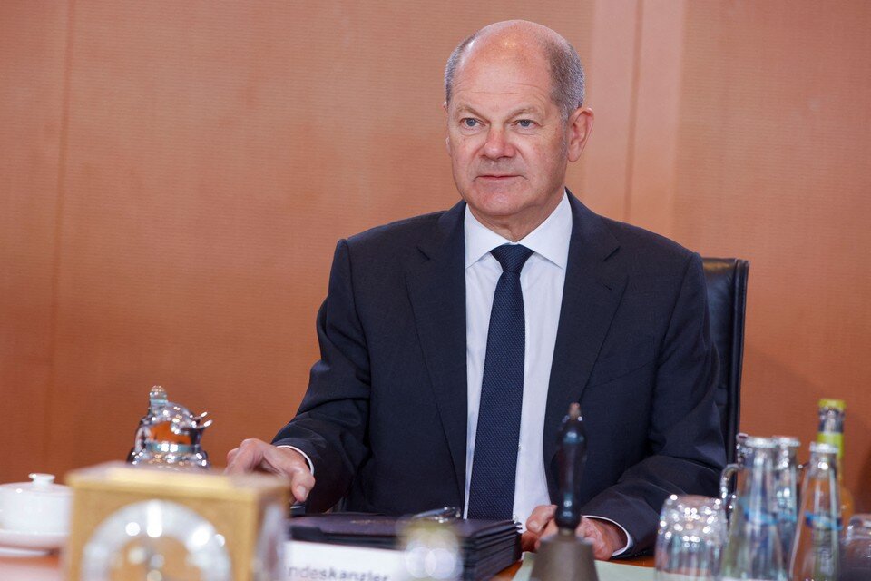     Шольц заявил, что Германия намеренно не вводила санкции против российского газа  REUTERS