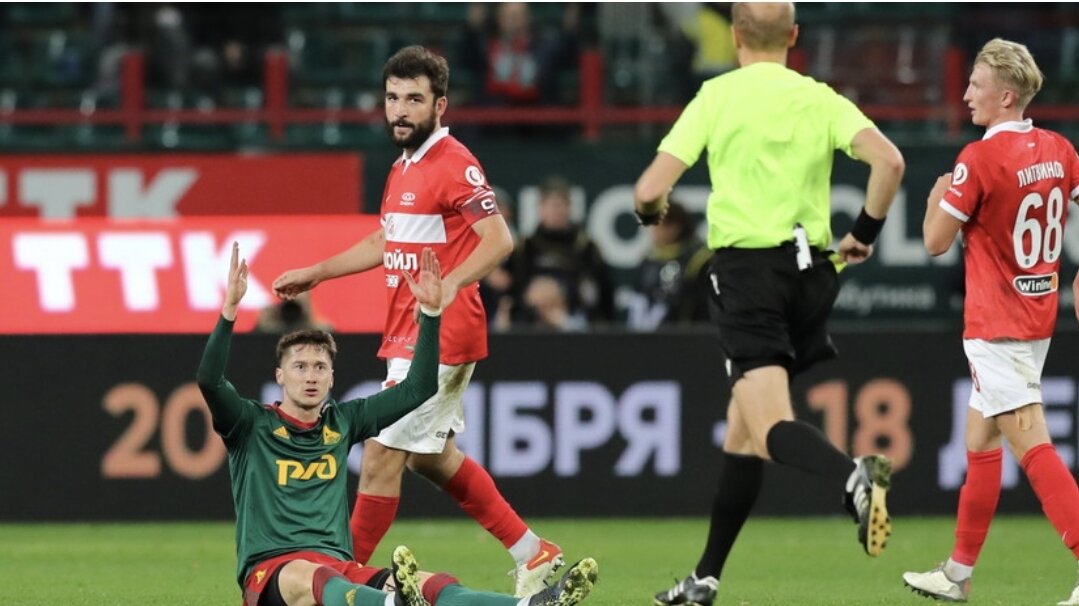 Антон Миранчук в матче со "Спартаком". Фото spartak.com