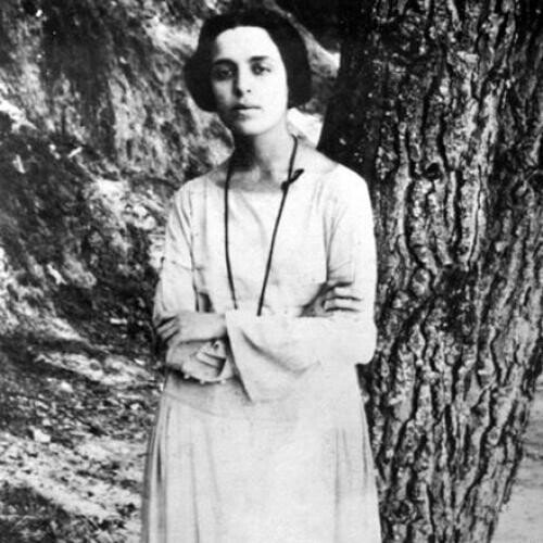 Я тройчатку желудей нашла...