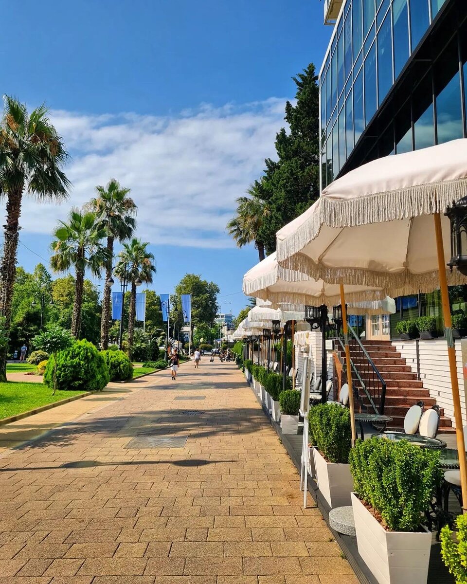 Главная пешеходная улица Сочи – Навагинская